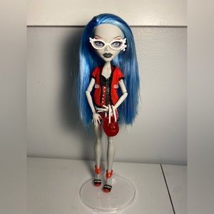 Monster High Doll with stand 
Smoke free home 
Displayed only